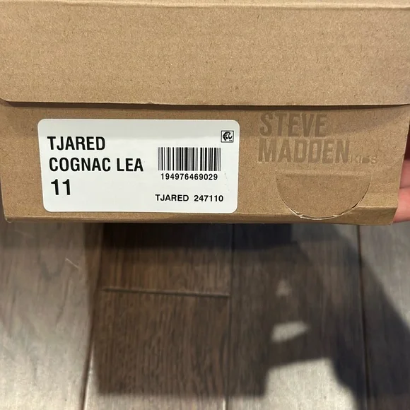 Steve Madden Tan Kids Moccasins - Picture 3 of 3